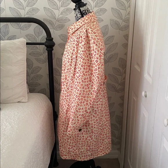 Women’s Lands’ End pink & orange floral trench coat trending fall 2025 - Picture 3 of 11